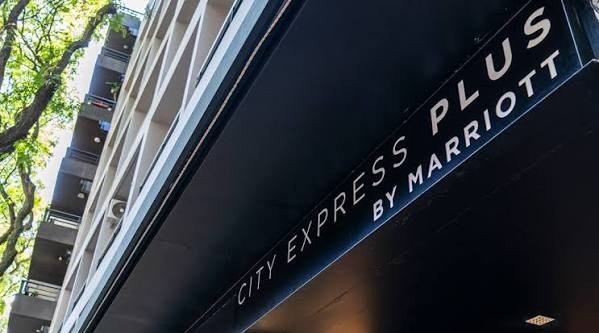 Fachada del City Express Plus by Marriott Buenos Aires